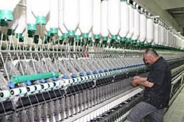 صورة “قطاع الأعمال” : تركيب الماكينات المتطورة بمصانع الغزل والنسيج أبريل المقبل