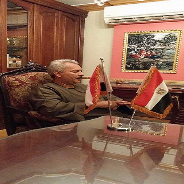 صورة أبو صدام : ايقاف العمل بقانون ضريبة الاطيان لمده عامين  هدية الرئيس للفلاحين في عيد الفطر 