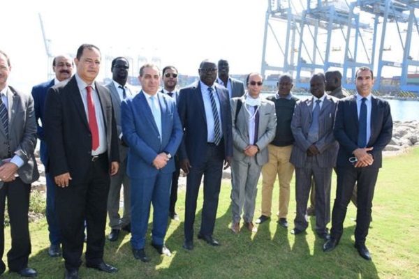 صورة بالصور .. زيارة لوزير الري الجنوب سوداني إلى المنطقة الاقتصادية لقناة السويس