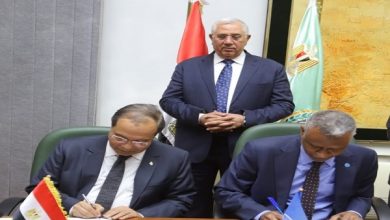 صورة اتفاق بين”بحوث الصحراء “و”الفاو “لتعزيز سبل العيش المستدامة والتنمية الإقليمية بجنوب سيناء 